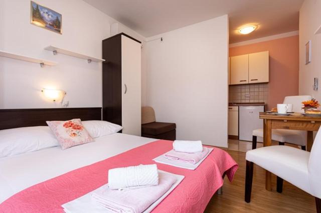 Apartment Marinko *